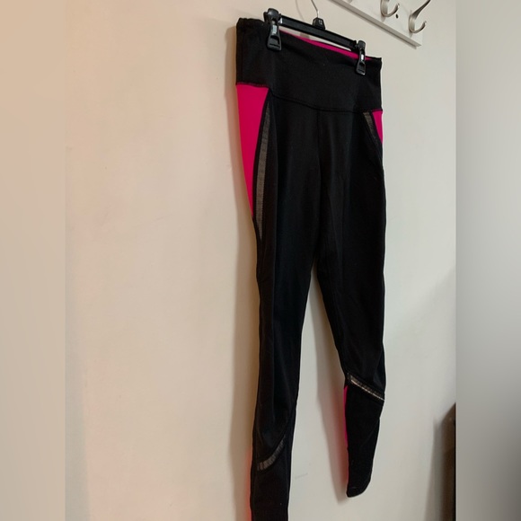 Victoria Secret Sport Knockout Tight - Picture 3 of 8